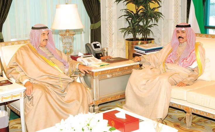 سمو ولي العهد الشيخ نواف الاحمد مستقبلا سمو الشيخ ناصر المحمد﻿