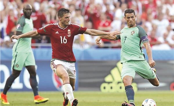 أنقذت البرتغال يا جماهير﻿
