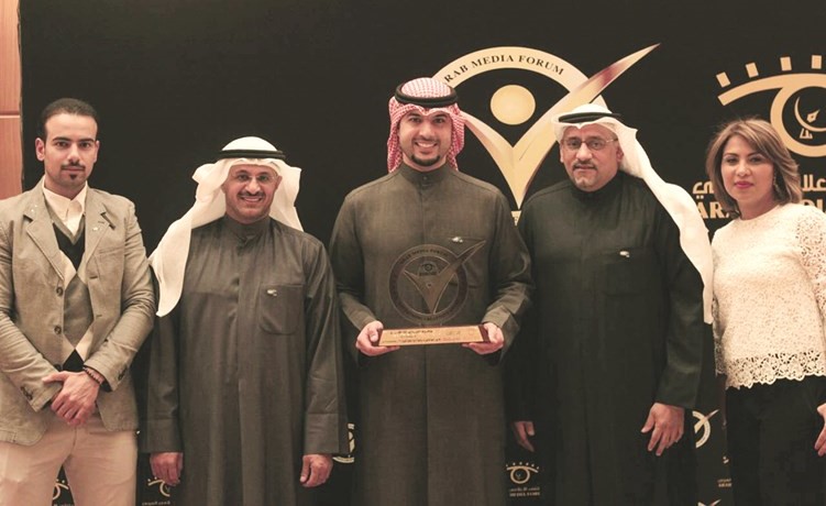 الرئيس التنفيذي لشركة كواليتي نت محمد النصف يتوسط قيادات الشركة وفريق التسويق﻿