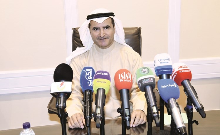 م.عصام المرزوق خلال اللقاء﻿