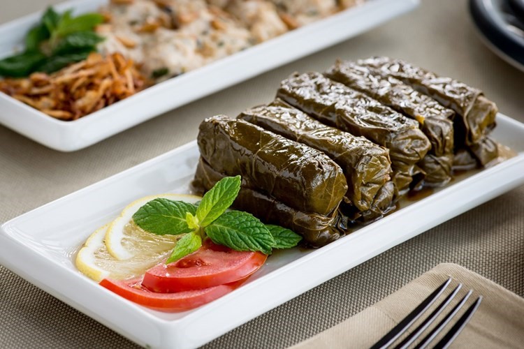 ورق عنب بالزيت﻿