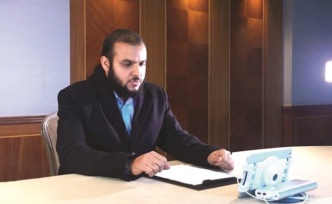 محمد البراك أثناء اختباره عن بعد﻿