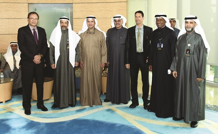 المرزوق مستقبلا قيادات شركة البترول الوطنية وفي مقدمتهم محمد غازي المطيري وشكري المحروس وحاتم العوضي ومطلق العازمي وفهد الديحاني﻿