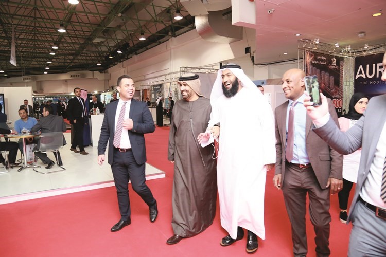 السفير الإماراتي زار معرض «النخبة العقاري»: يتمتع بسمعة طيبة ويصب في صالح العلاقات الثنائية