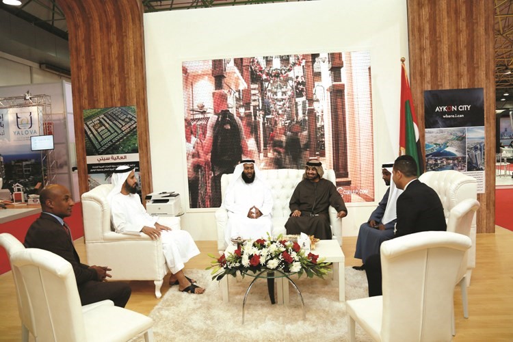 السفير الإماراتي زار معرض «النخبة العقاري»: يتمتع بسمعة طيبة ويصب في صالح العلاقات الثنائية