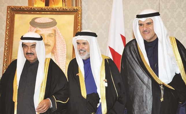 سمو الشيخ ناصر المحمد والشيخ سلمان الحمود يباركان للسفير البحريني ﻿