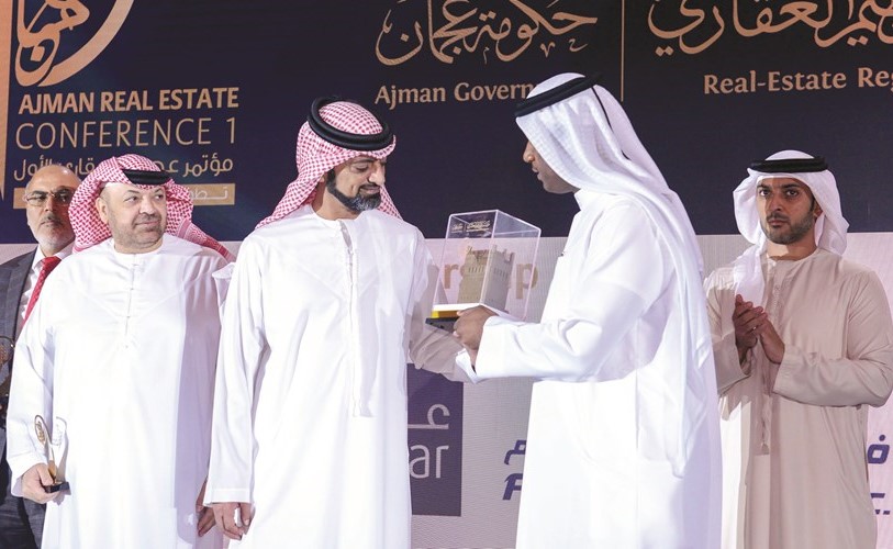 تكريم ولي عهد عجمان الشيخ عمار النعيمي ﻿