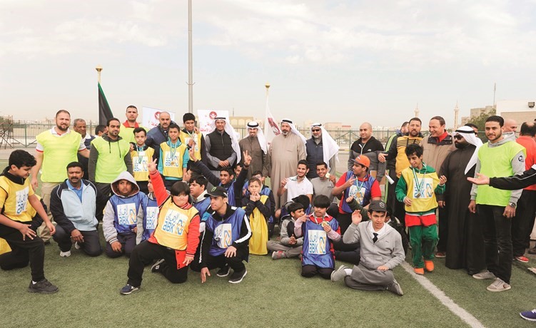 الجري والعوضي والصالح والبراك مع الفائزين في البطولة ﻿