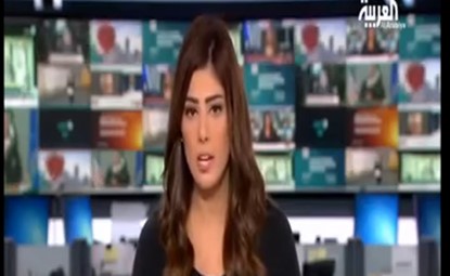 بالفيديو.. عطسة تضع مذيعة النشرة في موقف محرج