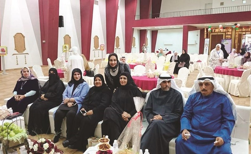 سند المطيري وعدد من القيادات التربوية خلال الندوة ﻿