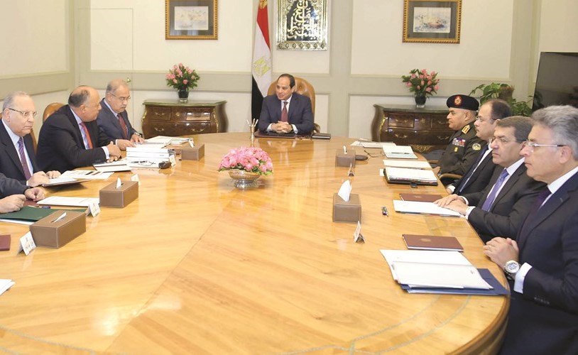 الرئيس عبدالفتاح السيسي مترئسا الاجتماع الأمني المصغر مع قيادات الدولة﻿