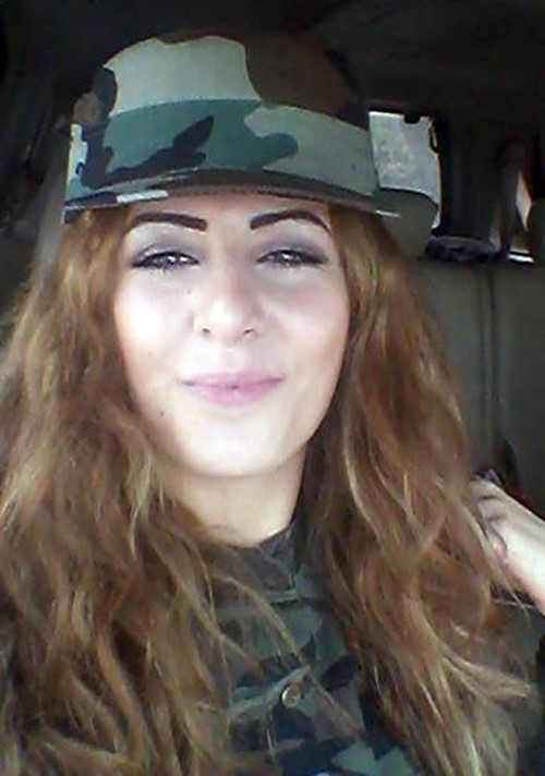 بالصور.. الحسناء التي رصد داعش مليون دولار لقتلها!