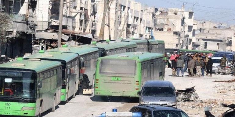 استئناف عمليات إجلاء المقاتلين والمدنيين شرق حلب