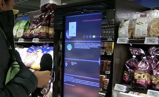 بالفيديو.. مشترياتك على شاشات كمبيوتر عملاقة في سوبر ماركت بإيطاليا