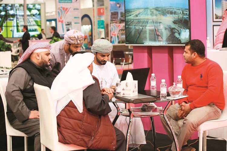 تفاعل الزوار مع الشركات العارضة﻿
