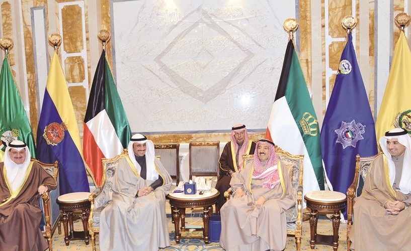  صاحب السمو الأمير الشيخ صباح الأحمد خلال استقباله رئيس مجلس الأمة مرزوق الغانم ونائب الرئيس عيسى الكندري وأمين السر د. عودة الرويعي﻿