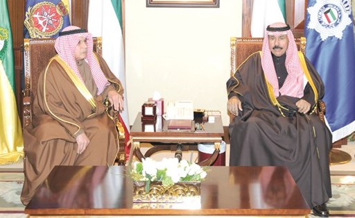 سمو ولي العهد الشيخ نواف الأحمد مستقبلا الشيخ خالد الجراح﻿