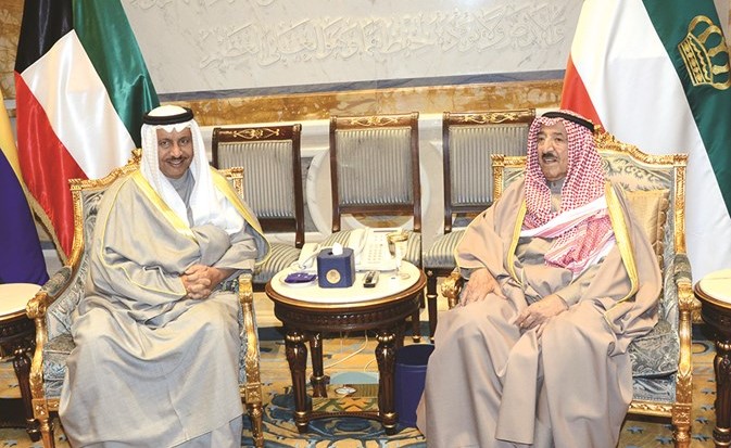 صاحب السمو الأمير الشيخ صباح الأحمد مستقبلا سمو رئيس الوزراء الشيخ جابر المبارك﻿