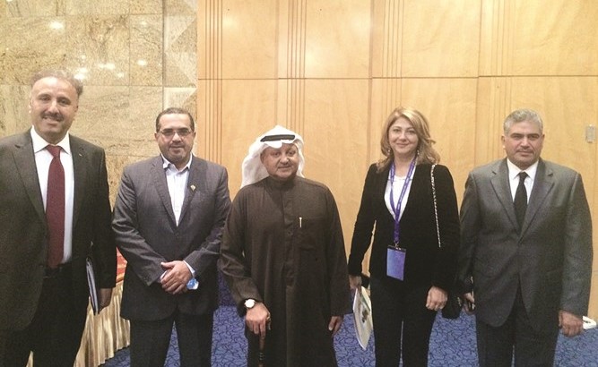 محمد العواش وسعد الفندي متوسطان ريتا جبلان وعبدالملك الشلهوب وأحمد العساف﻿