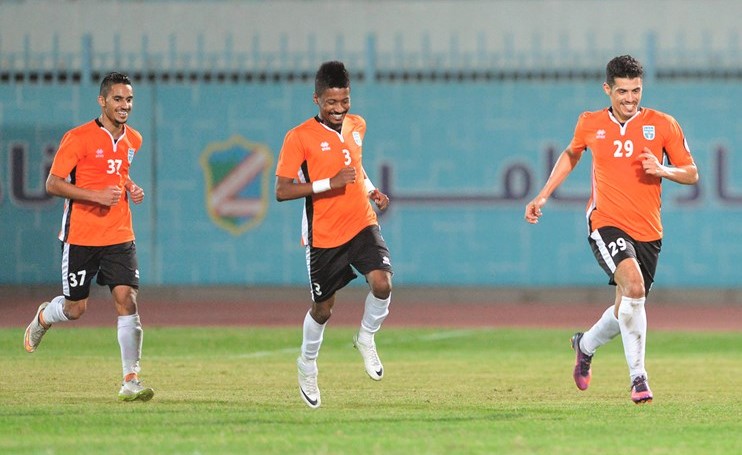 كاظمة يستأنف تدريباته على الملعب الفرعي