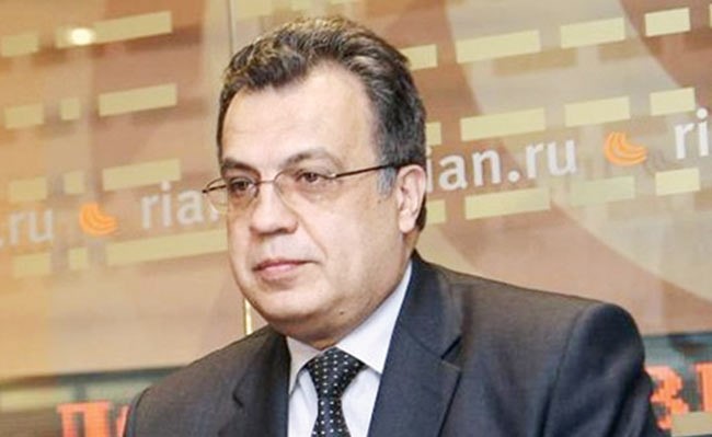 بالفيديو والصور.. اغتيال السفير الروسي في أنقرة رميا بالرصاص..  والقاتل: الله أكبر لا تنسوا حلب