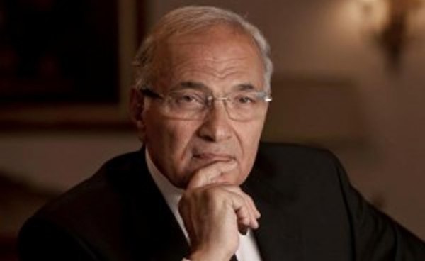 رفع اسم أحمد شفيق من قوائم الترقب والوصول
