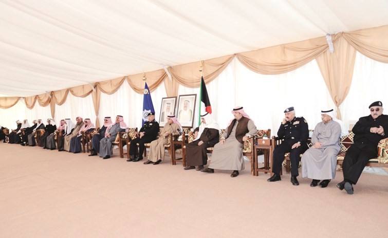 الفريق متقاعد الشيخ خالد الجراح والفريق سليمان الفهد متوسطين الوكلاء المساعدين ومحافظ العاصمة الفريق   م.ثابت المهنا ومحافظ حولي السابق الفريق م.عبدالله الفارس ﻿