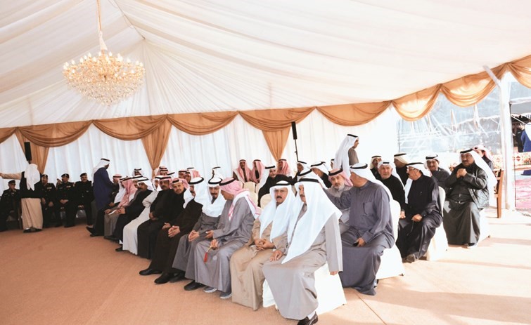 المتقاعدون تجاوبوا مع دعوة الوزير الى مخيم الداخلية ويبدو الزميل اللواء م. حمد السريع من بين الحضور﻿