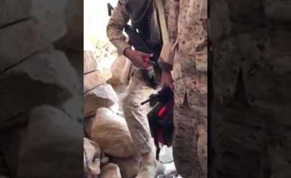 بالفيديو.. القوات السعودية تفجر ألغاماً كان ينوي الحوثيون زرعها على الحدود.. وتعثر على ذخائر مخبأة في الكهوف