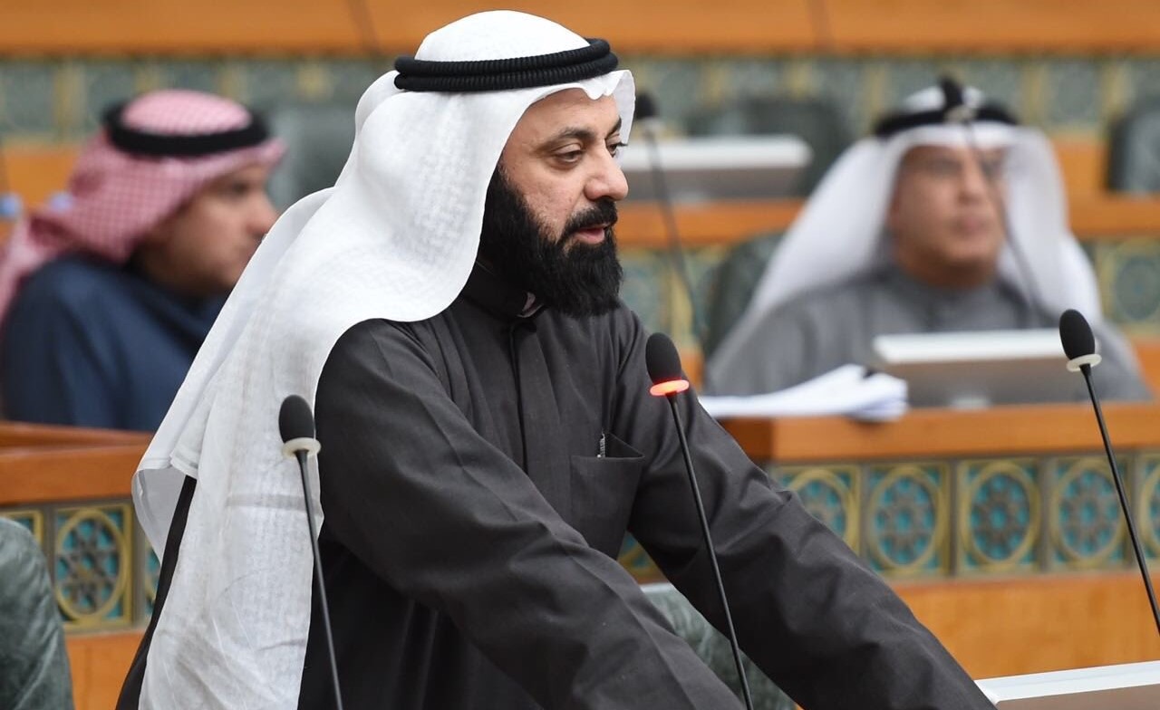 النائب وليد الطبطبائي لوزير الشباب: اما ان تستقيل او استجوبك اذا لم تحل الأزمة الرياضية