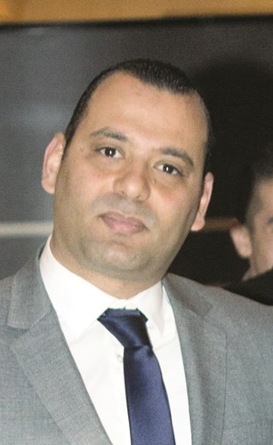 رياض العادلي﻿