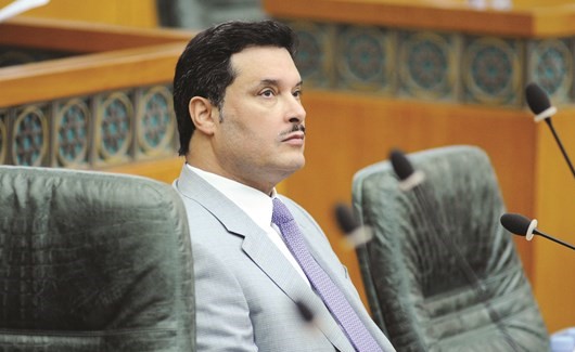 د.جمال الحربي خلال الجلسة﻿