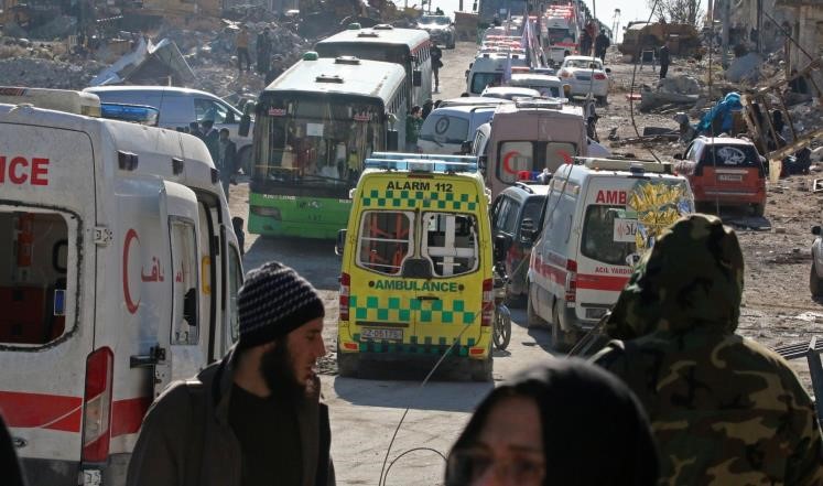 عملية إجلاء مدنيين ومقاتلين من شرق حلب تتواصل اليوم