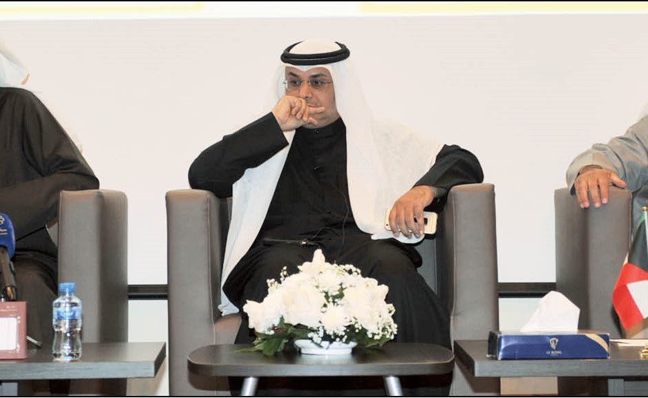 م. أحمد المنفوحي وفرحان العنزي خلال الندوة (عادل السلامة)