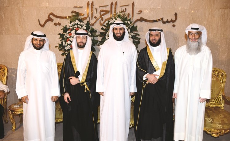 خال المعرس عبدالرحمن الكندري ود. عبدالله البدر ود. عبدالمحسن الطبطبائي يباركون﻿