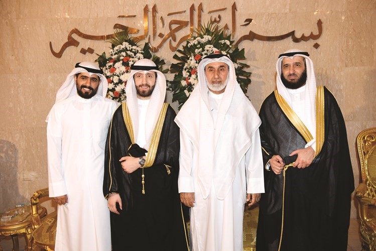 خال المعرس فيصل طالب وابن عمه عبدالله عبدالسلام يباركان﻿