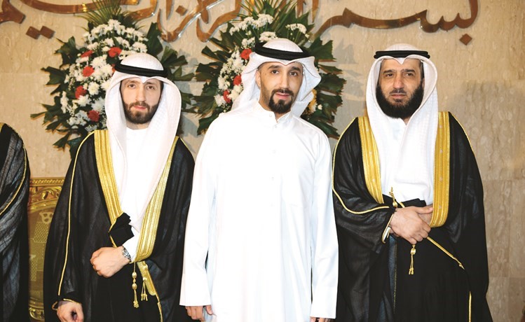 وليد الكندري مع ولديه عيسى والمعرس أحمد الكندري﻿