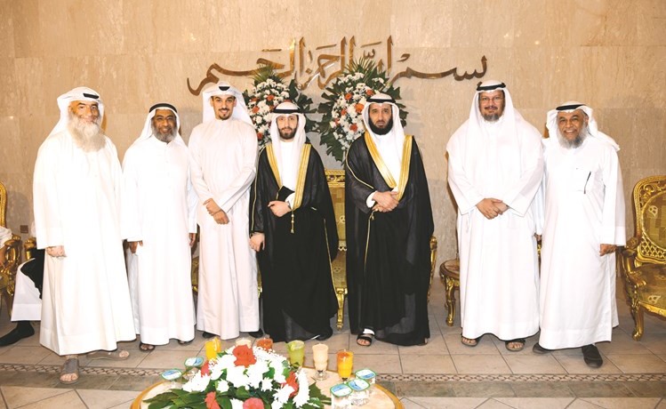 بدر عبدالرحمن وفيصل اللقمان وطارق الحوطي يهنئون﻿