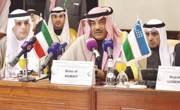 الشيخ صباح الخالد خلال مشاركته في الاجتماع﻿