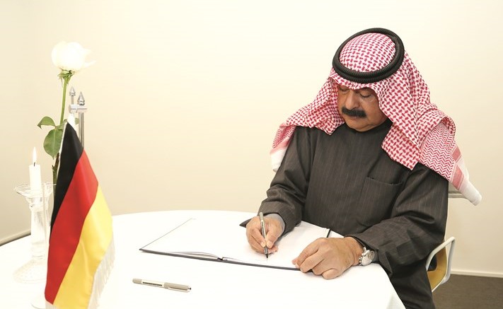  ويقدم العزاء في ضحايا سوق برلين ﻿