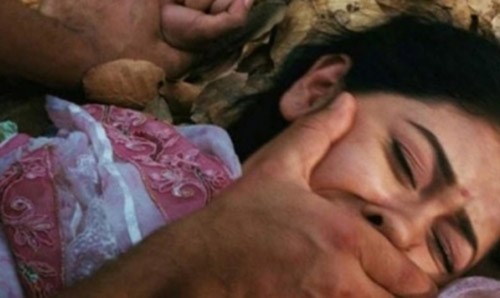 وضع مخدرًا لابنته فى العصير وعاشرها جنسيًا حتى حملت منه في مصر !