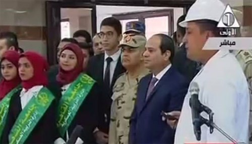 بالفيديو والصور.. السيسي: القوات المسلحة لها 1.5 إلى 2% من الاقتصاد المصري وليس 50%