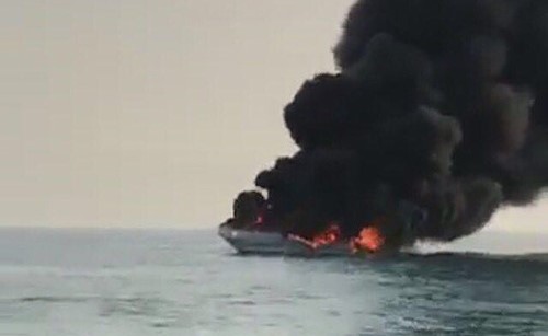 بالفيديو والصور.. وفاة 6 مواطنين وإصابة 4 في انفجار يخت جنوب الكويت .. والحربي لـ «الأنباء»: حالة خطرة و3 إصابتهم متوسطة