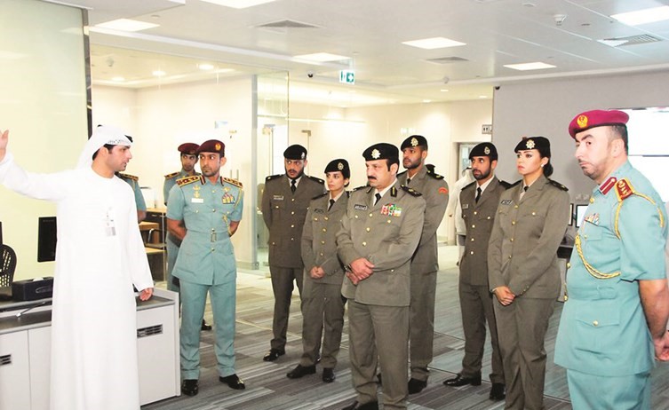  الأمين العام المساعد لشؤون الحرس اللواء خالد الوقيت وحرس المجلس يتعرفون على التجربة الأمنية في الامارات﻿