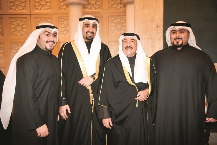 محمد القلاف وعبدالله القلاف يهنئان ﻿