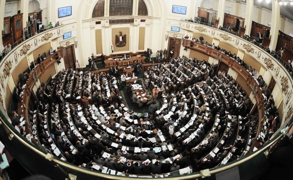 أزمة بين الصيادلة والبرلمان
