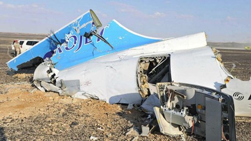 العثور على اجزاء من الطائرة الروسية المنكوبة على عمق 27 مترا في البحر الاسود
