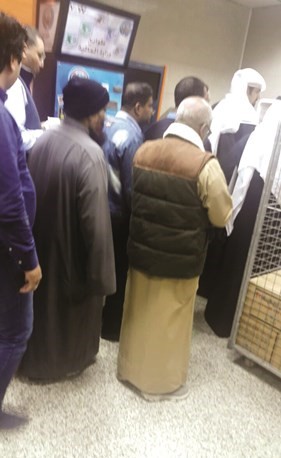  وطوابير طويلة مقابل الجديدة﻿