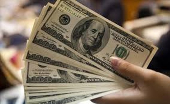 الدولار إلى 19.60 جنيهاً والدينار بـ 60.92 جنيهاً