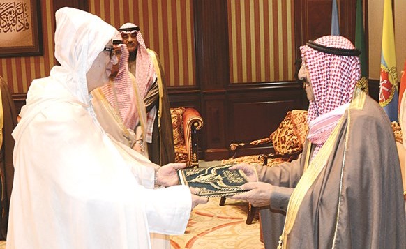 صاحب السمو الأمير الشيخ صباح الأحمد يتسلم أوراق اعتماد سفير المغرب جعفر علج حكيم ﻿